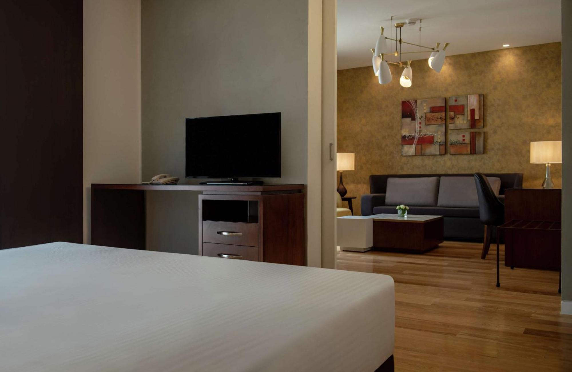 Hotel Hilton Downtown 4*