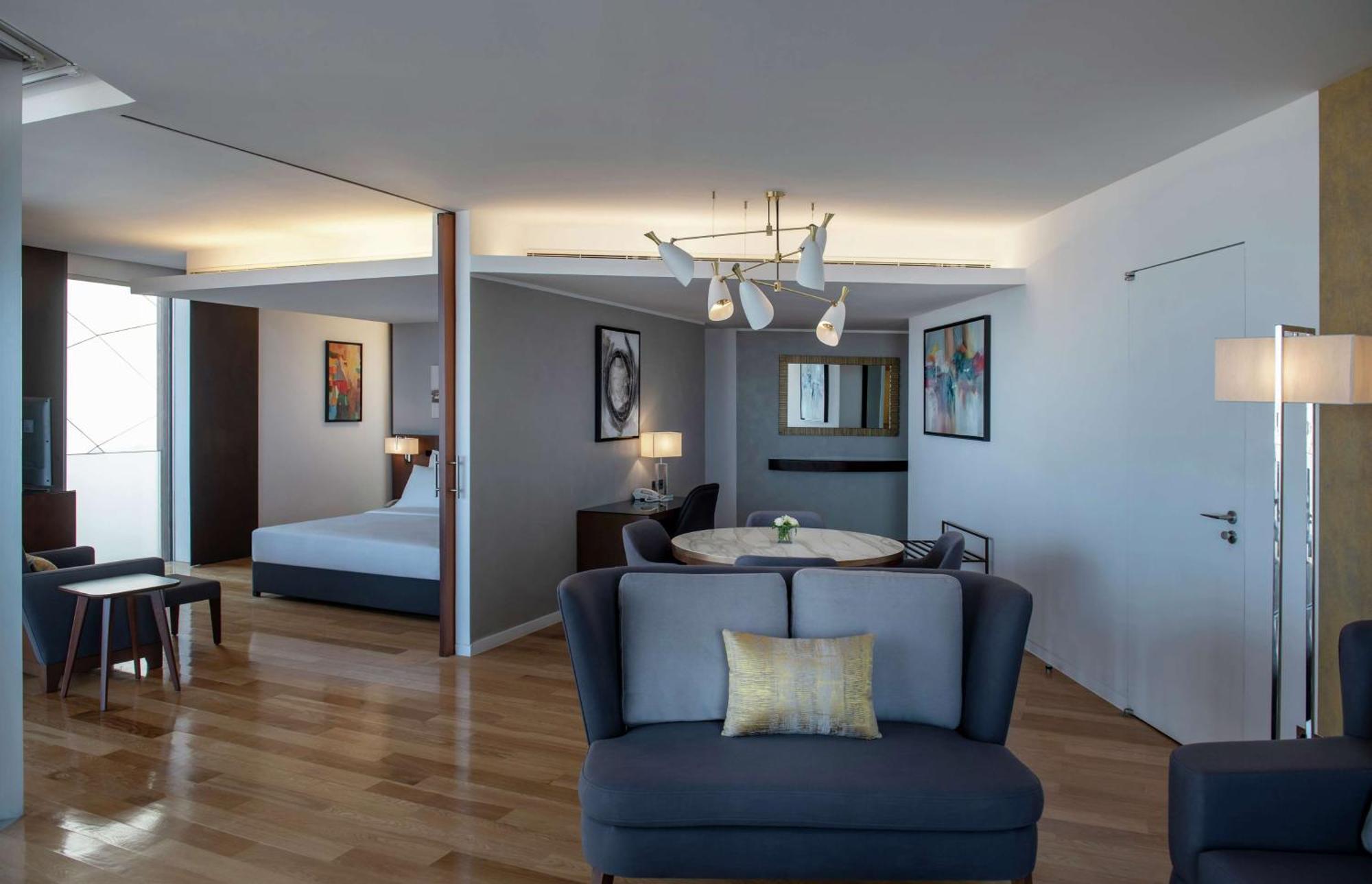 Hilton Downtown 4*