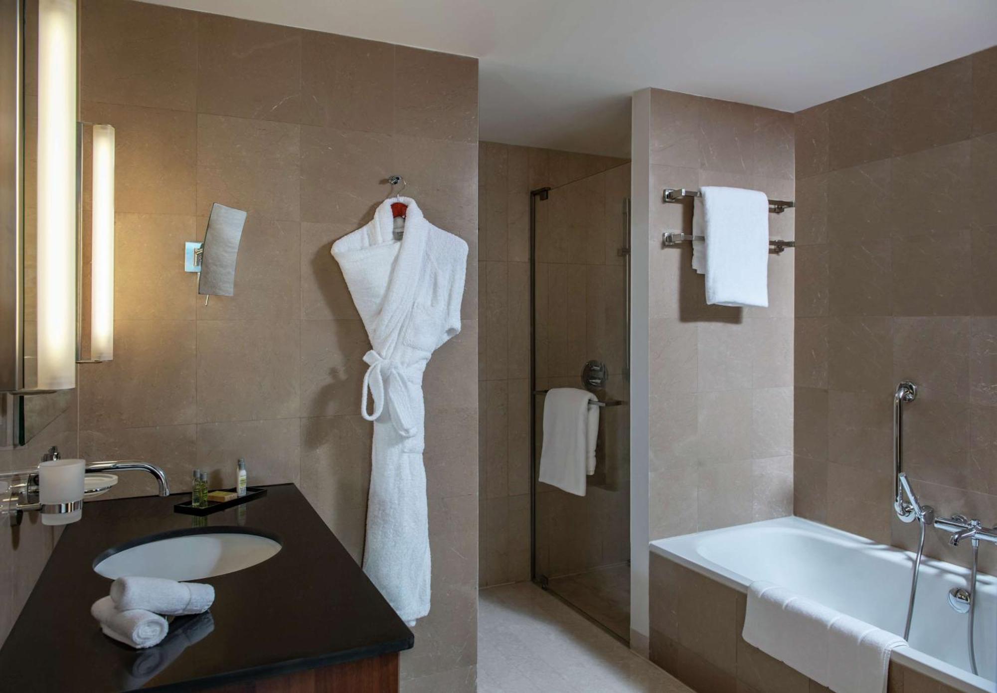 Hilton Downtown 4* Beirut