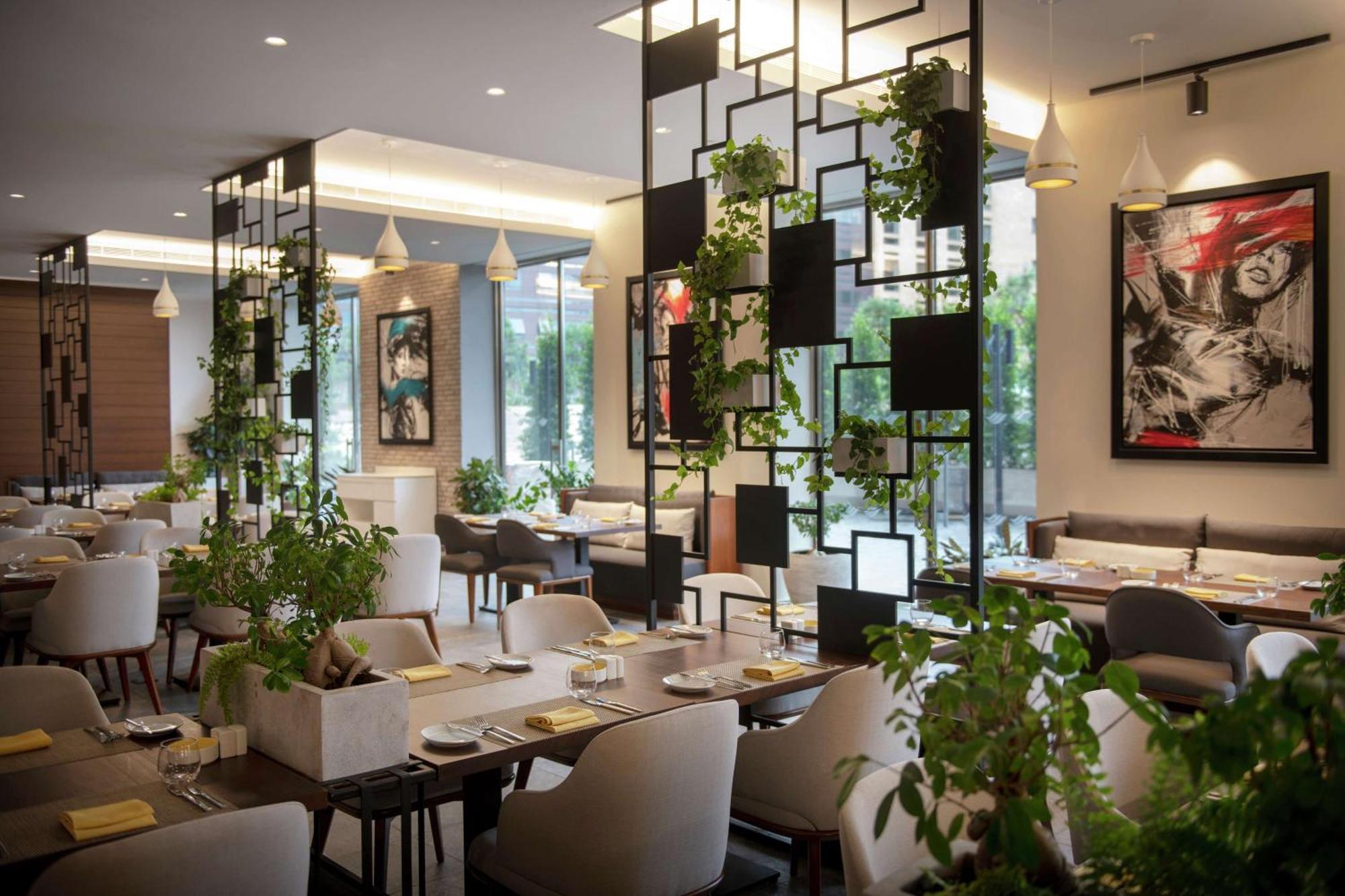Hilton Downtown 4* Beirut