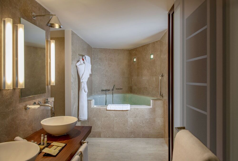 Hotel Hilton Downtown 4*